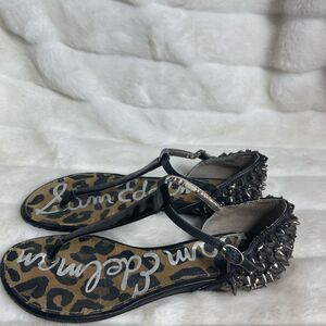 Sam Edelman Black patent &soft leather thong sandals spikes& Jewels accent SZ7.5
